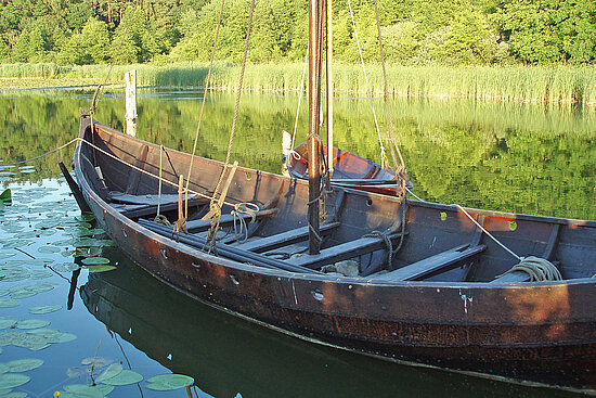Nachbau eines frühmittelalterlichen Boots