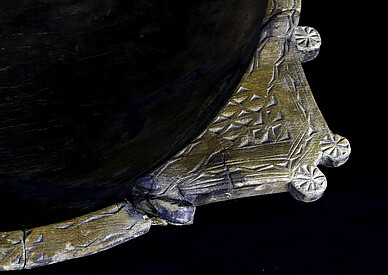 Detail einer Holzschale